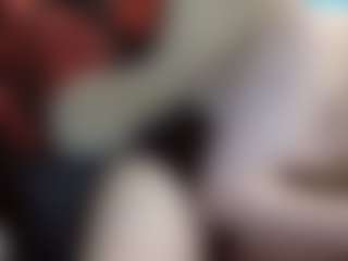 Live cam show with average-girl - Hairy Pussy Teen (18+) on livesuperchat.net