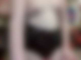 Live cam show with average-girl - Role Play on xDating