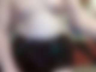 Live-Cam-Show mit average-girl - Control auf Camsoda