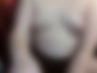 Live cam show with average-girl - Fingers on Camsoda