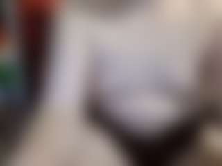 Live cam show with average-girl - Athletic Teen (18+) on Milfs Live