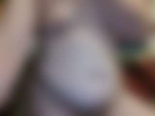 Live cam show with average-girl - Joi on eurowanks.com