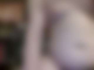 Live cam show with average-girl - Thick on TastyBlacksLive