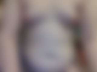 Live cam show with average-girl - Thong on Hubzter Live