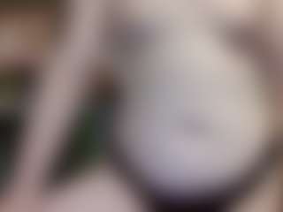 Live cam show with average-girl - Hairy Pussy Brown Hair on Gym Cam Girls