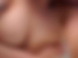 OctaviaHearing's Live Sex Cam Show