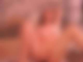 Live cam show with DreamyLinaa - Green Eyes on Instabang