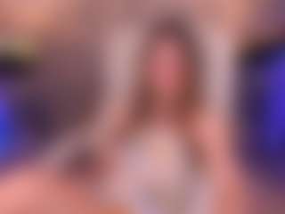Live cam show with DreamyLinaa - Nipple Piercings on Soda Cam
