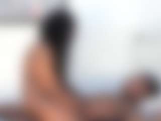 Live cam show with Adry-Morris - Brown Eyes on fapnchat