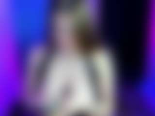 Live cam show with EvaConors - Smoking on liverealitysex.com