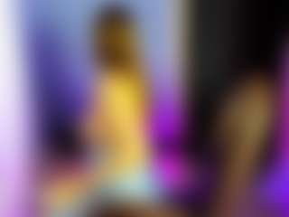 Live cam show with EvaConors - Oil on makecum.org