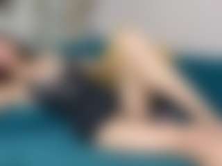 Live cam show with VanessaCalypso - Cute on madthumbs