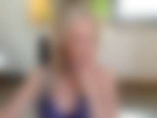 Live cam show with Liloukatt - Fingering on Camsoda