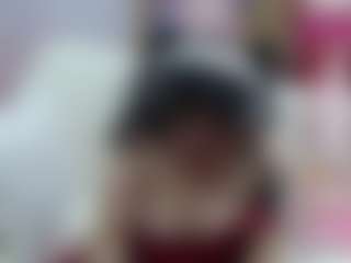 Sucker Drool MILF webcam performer live streaming