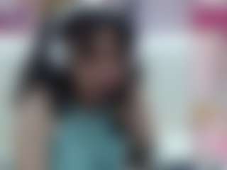 Sucker Drool MILF webcam performer live streaming