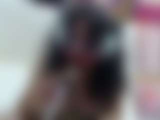 Sucker Drool MILF webcam performer live streaming