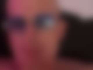 Lucinao010's Live Sex Cam Show