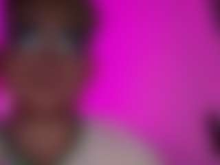 Lucinao010's Live Sex Cam Show