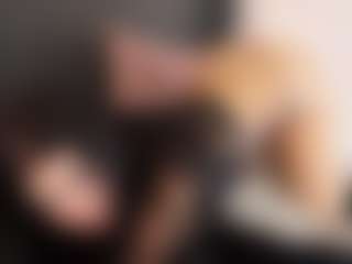 Live cam show with Cherry Snow - Teen (18+) on Uber Horny