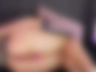 Live cam show with Cherry Snow - Red Hair Teen (18+) on livesuperchat.net