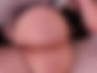 Live cam show with Kloe - Sensual on Camsoda.co