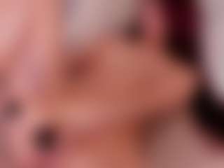 Live cam show with Kloe - Sensual on friskycurves.com
