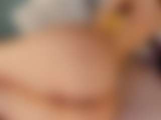 Live cam show with Kloe - Natural on madthumbs