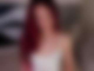 Live cam show with Kloe - Secretary on SquirtSoMuch