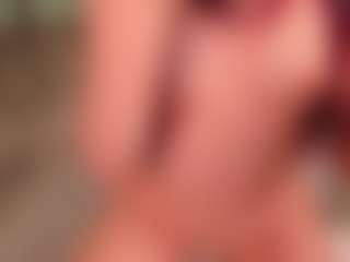 Live cam show with Kloe - Sensual on xheatlive.com
