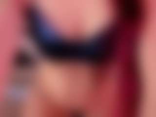 Live cam show with Kloe - Green Eyes on Camsoda