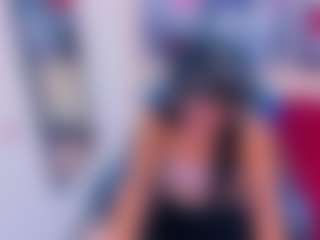 Live cam show with emilyrosse04 - Facial on TeamSkeetLive