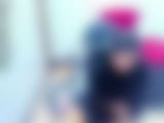 Live cam show with emilyrosse04 - Skinny on AdultVida.com