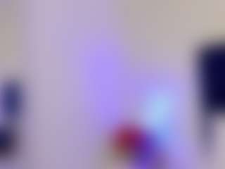 Live cam show with JUICY MELONS - Riding on eurowanks.com