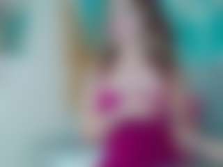 Live cam show with melany-blair - Naked on Camsoda