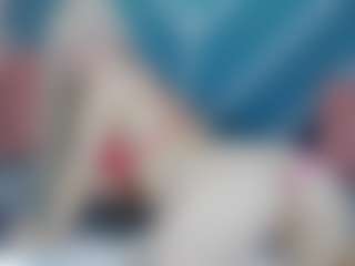 Live cam show with melany-blair - Upskirt on livesuperchat.net