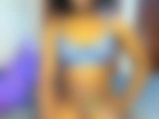 Live cam show with Paradise-Foxxx - BBW Small Tits on Latina Girls