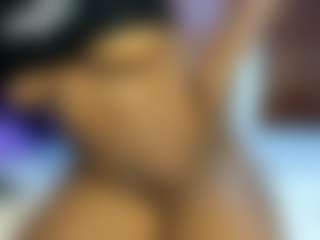 Live cam show with Paradise-Foxxx - Brown Eyes on madthumbs