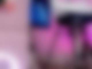 Live cam show with Zoe - Fullynaked on CamwithHer