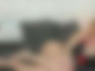 Live cam show with AdrianaRussow - Petite MILF on Chatstar