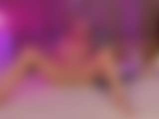 AdrianaRussow's Live Sex Cam Show