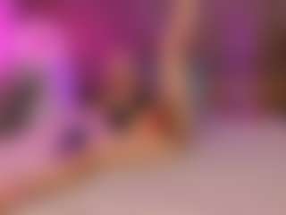 Live cam show with AdrianaRussow - Middle Aged on Streamer API