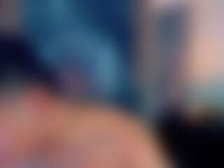 Live cam show with littlehornny - Colombia on Camsoda