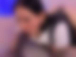 Bonnie-Whitee MILF webcam performer live streaming