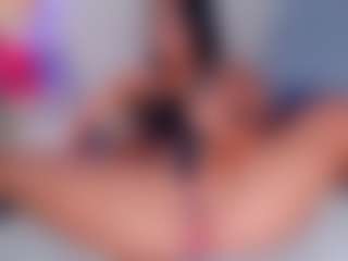 Live cam show with Malu Lopez - Anal on Sweet Sext