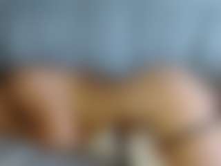 Live cam show with vanessa-aniston - Mature on wildcum.com