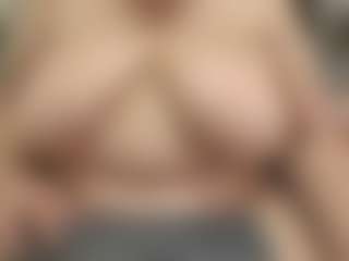 Live cam show with Queenmature - Camel Toe on Milfs Live