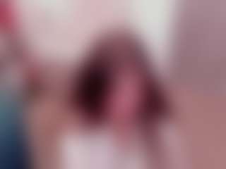 Brunettee-1's Live Sex Cam Show