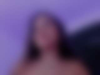 Brunettee-1's Live Sex Cam Show