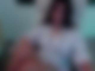 Brunettee-1's Live Sex Cam Show