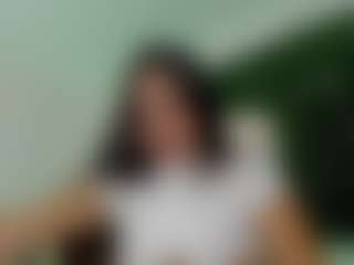Brunettee-1's Live Sex Cam Show